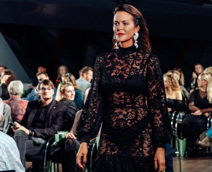 Martina Reuter Conquers the Runway Once Again