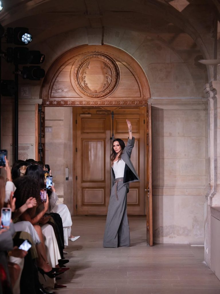 Die Beckhams und Anna Wintour in der Front Row bei der Victoria-Beckham-Show