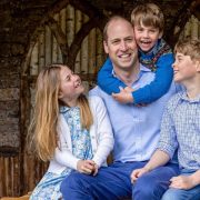 Ariana Grande strahlt bei der Premiere von Wicked: One Wonderful Night in funkelndem Swarovski-Schmuck