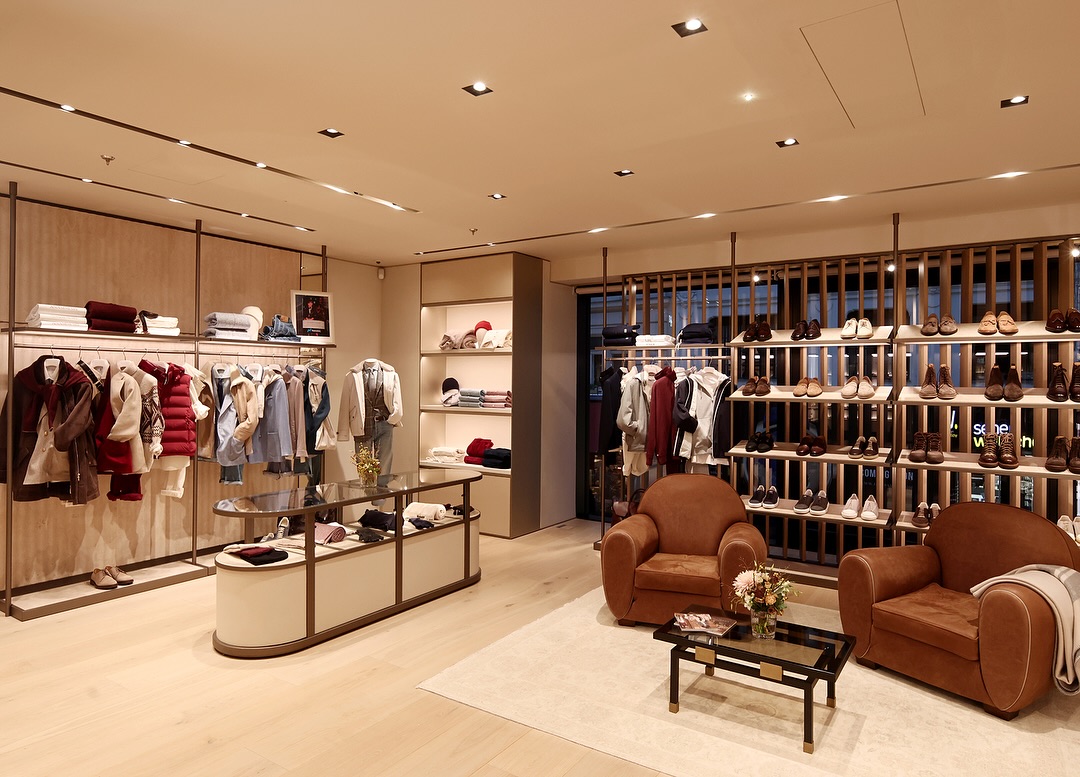 Brunello Cucinelli feierte die Wiedereröffnung seiner Boutique in Wien