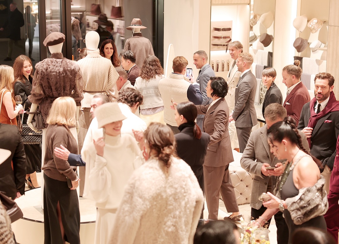 Brunello Cucinelli feierte die Wiedereröffnung seiner Boutique in Wien