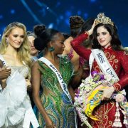 Cristiano Ronaldo and his fianc&eacute;e visit Donald Trump