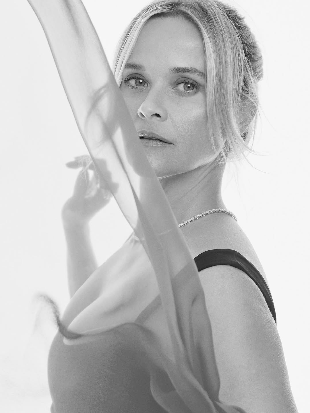 Reese Witherspoon opens up about postpartum depression