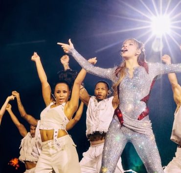 Half a Million Swarovski Crystals: Lisa from Blackpink Stuns with New Show-Stopping Outfits