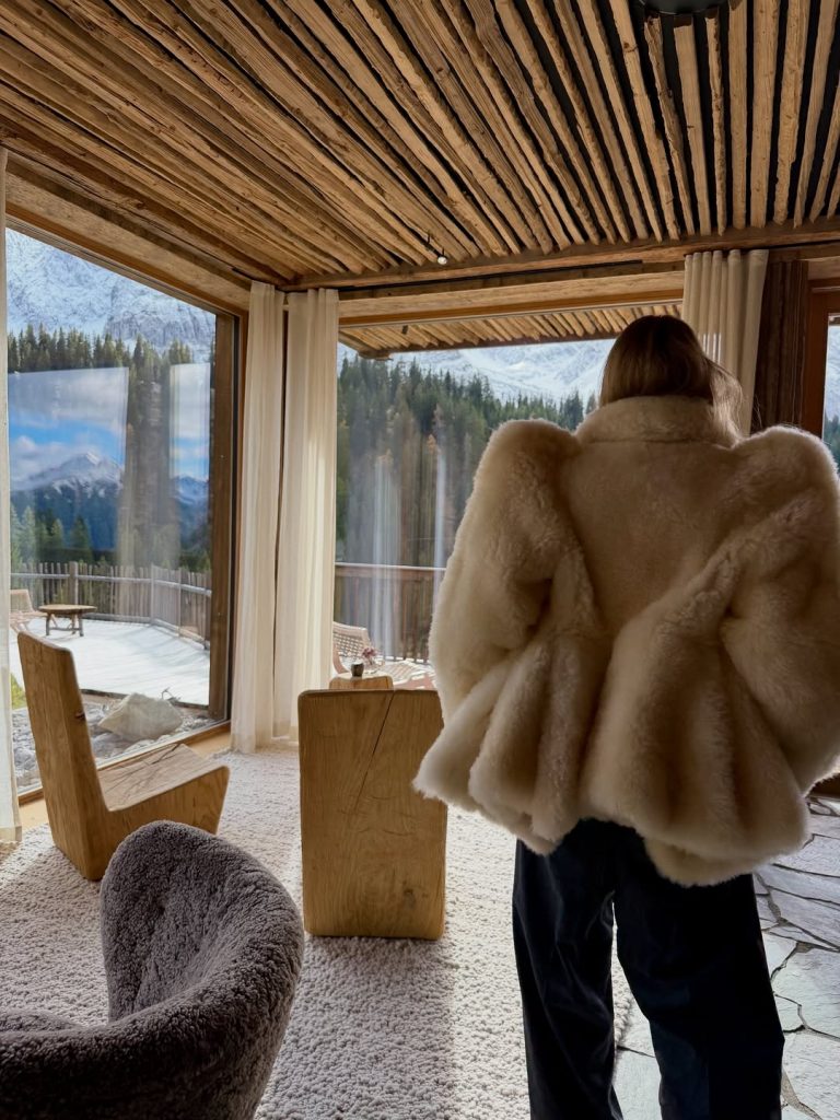 Rosie Huntington-Whiteley Enjoys a Winter Getaway in the Austrian Alps