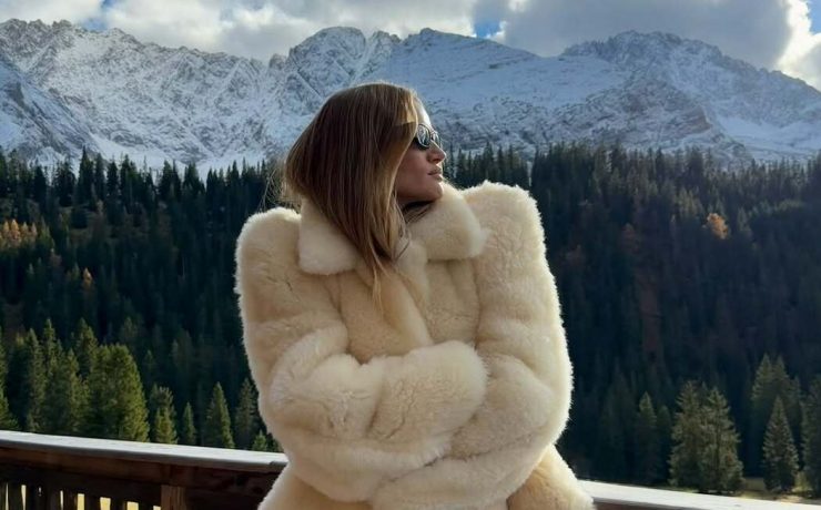 Rosie Huntington-Whiteley Enjoys a Winter Getaway in the Austrian Alps