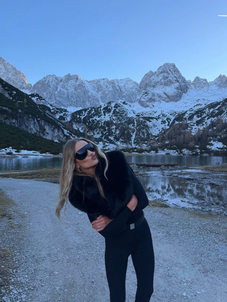 Rosie Huntington-Whiteley Enjoys a Winter Getaway in the Austrian Alps