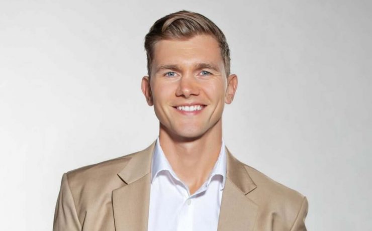 Roman Schindler Unveils His Debut Book