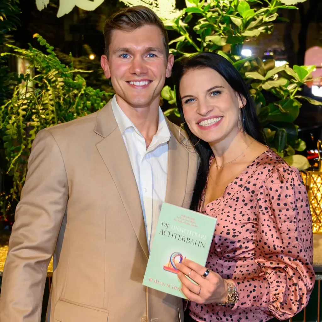 Roman Schindler präsentiert sein Debütbuch