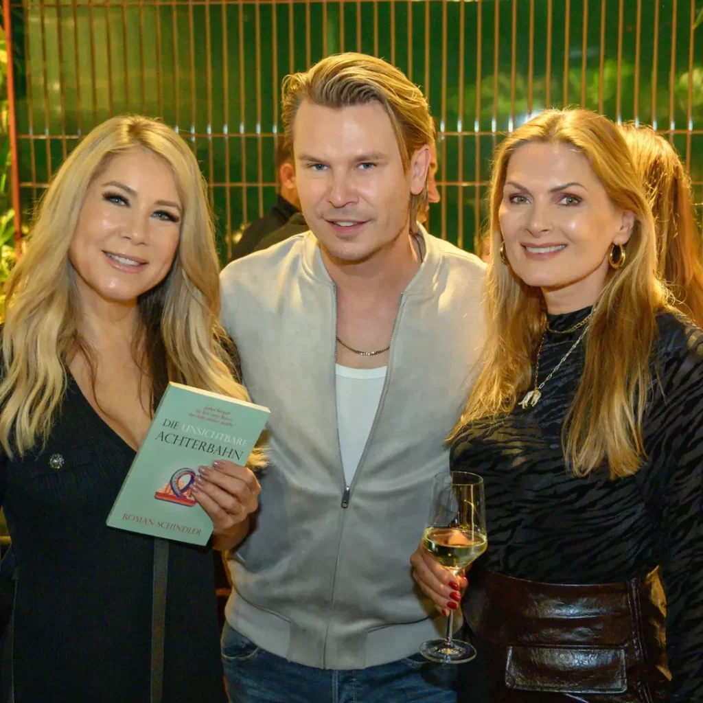 Roman Schindler präsentiert sein Debütbuch