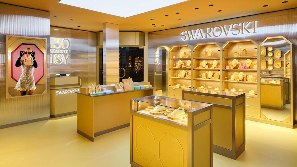 Swarovski Illuminates the Champs-Élysées for the Holidays