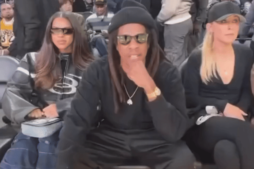 Vatertag: Jay-Z mit seiner 13-jährigen Tochter beim Spiel in Los Angeles