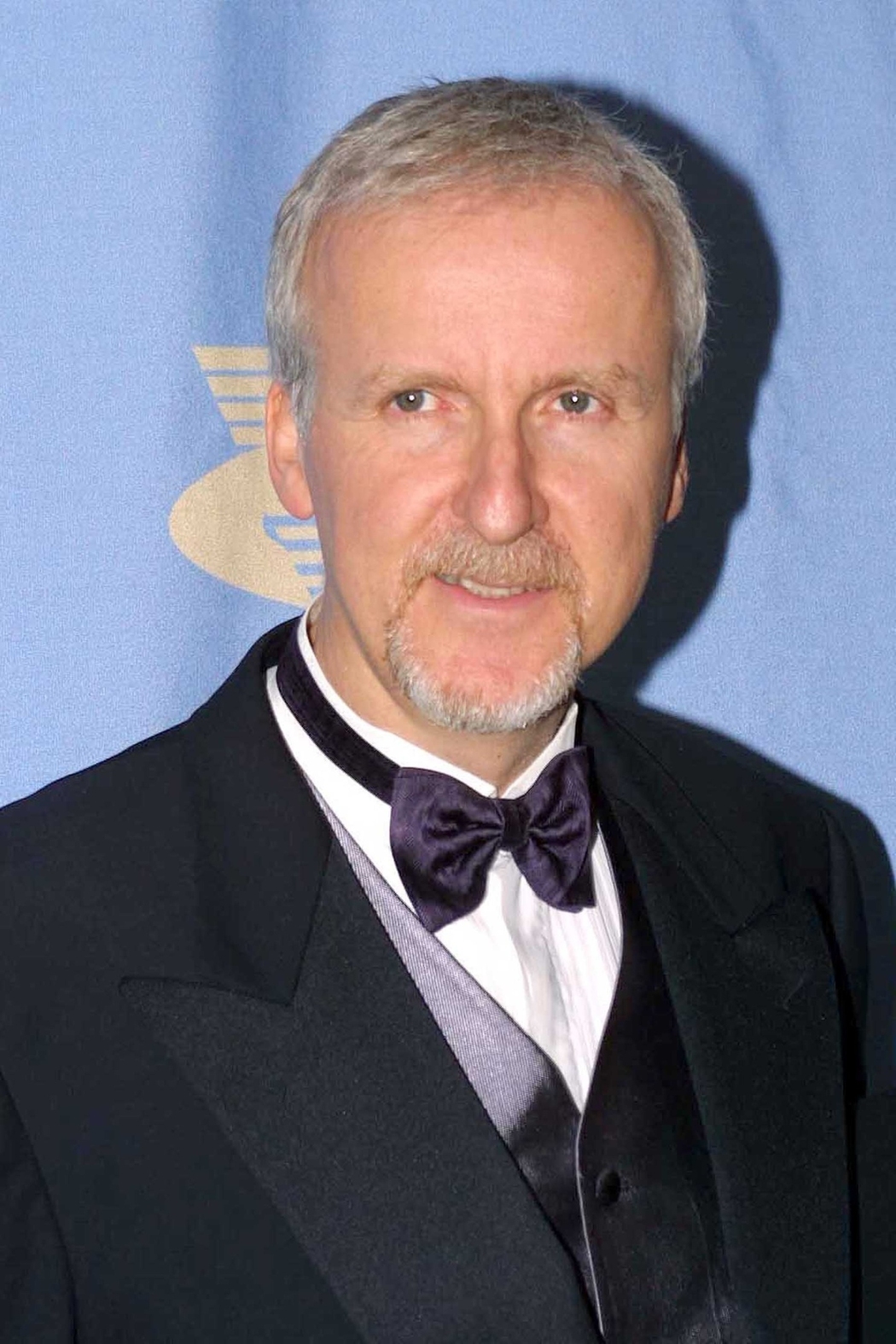 Director James Cameron becomes a dollar billionaire