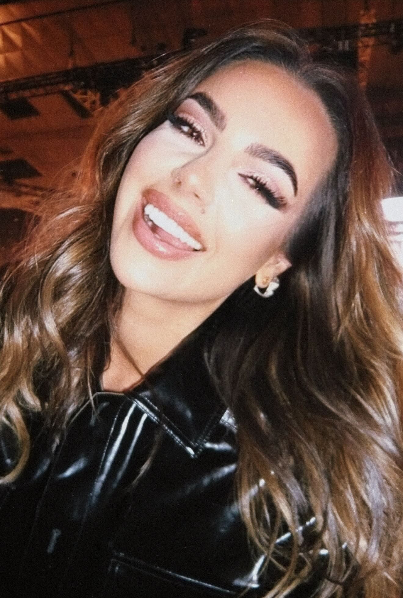 Nadine Mirada besucht Konzert von Apache 207 in Wien