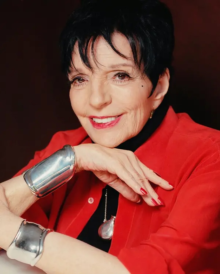 Liza Minnelli releases first track in 13 years