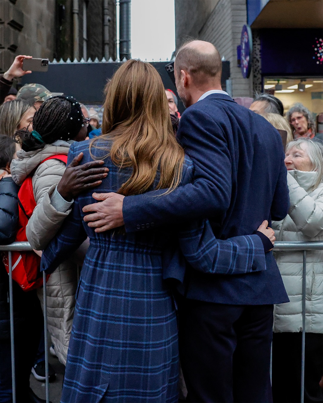 Kate Middleton and Prince William arrive in Scotland on an official visit