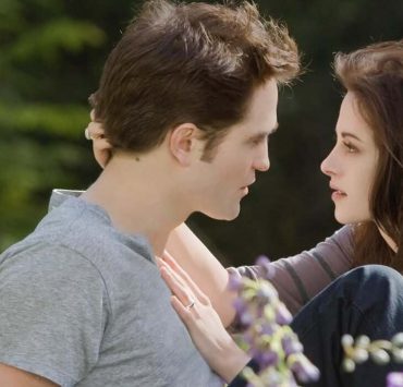 Kristen Stewart says she wants to direct a Twilight Remake