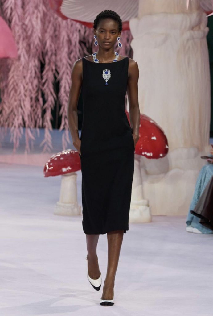 Neue Klassiker und Romantik in der Deb&uuml;tkollektion von Matthieu Blazy f&uuml;r Chanel