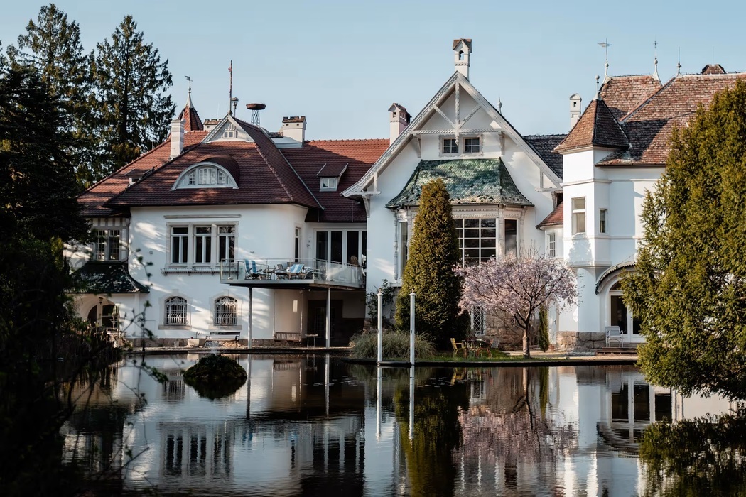 Aristokratisches Erbe bei Wien: Habsburger-Schloss für 33 Mio. € zum Verkauf