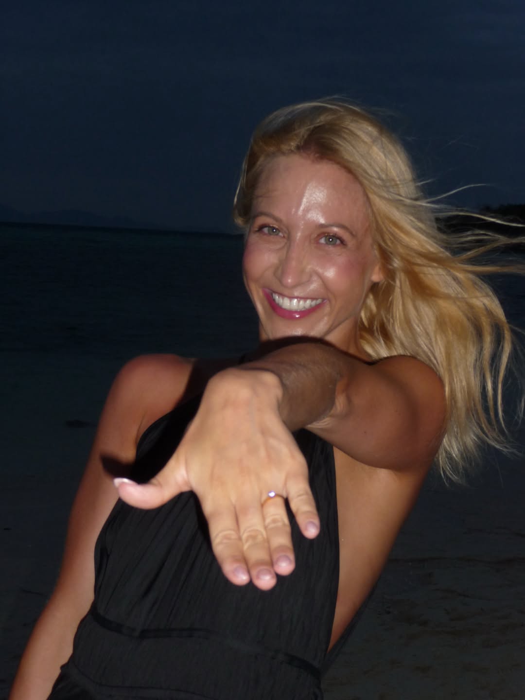 Die Tänzerin Kathrin Menzinger hat ihre Verlobung bekannt gegeben