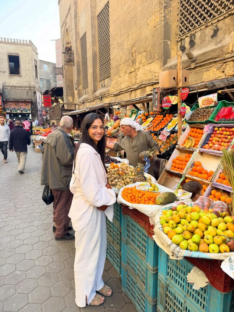 Familienurlaub: Amira Aly mit ihren S&ouml;hnen in &Auml;gypten