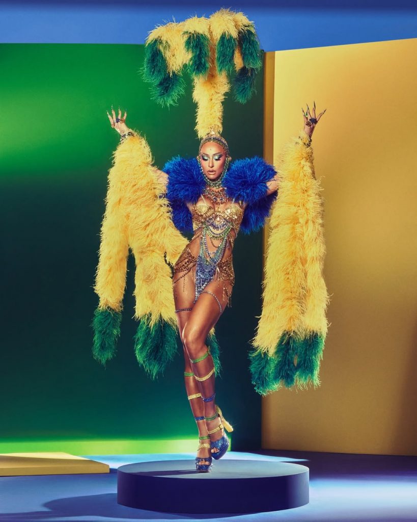 Sabrina Sato erstrahlt in Swarovski-Kristallen beim Karneval in Rio de Janeiro