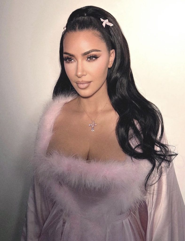 Medien: Kim Kardashian soll eine Romanze mit Rennfahrer Lewis Hamilton haben