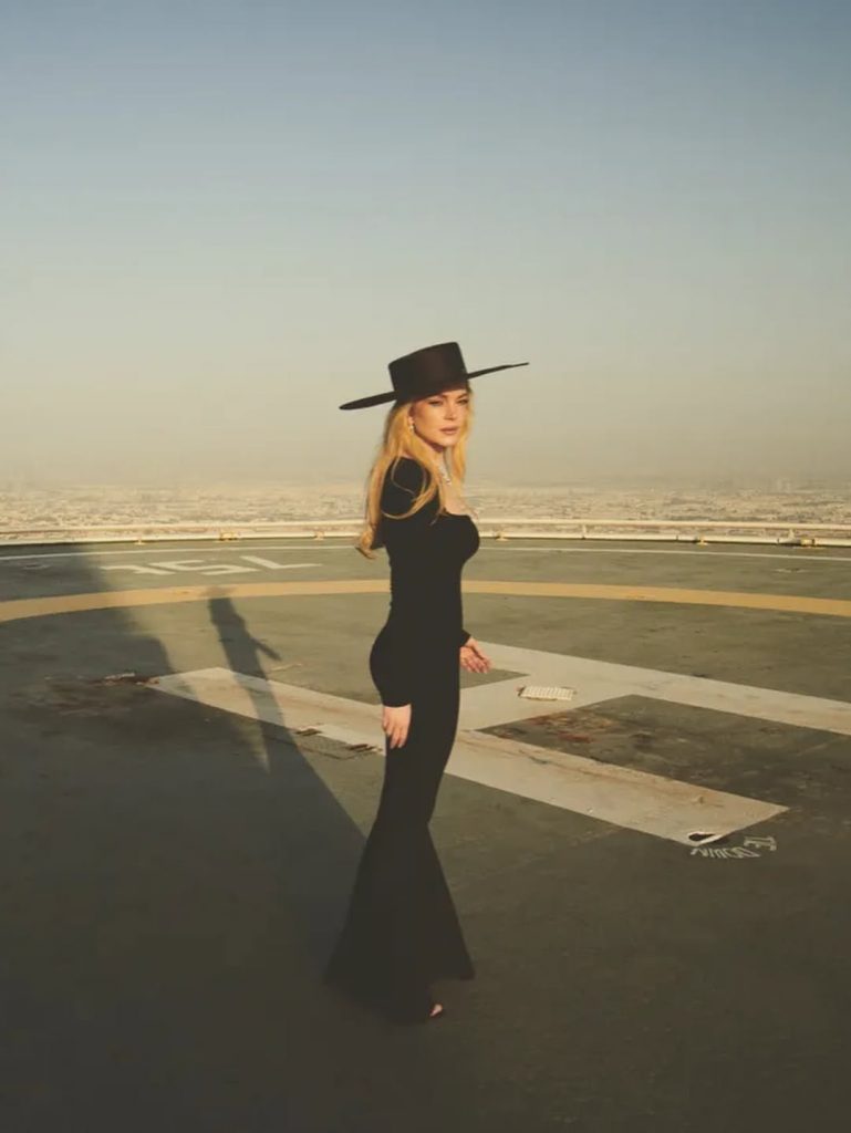 Lindsay Lohan spricht in Vogue Arabia über eine schwierige Kindheit