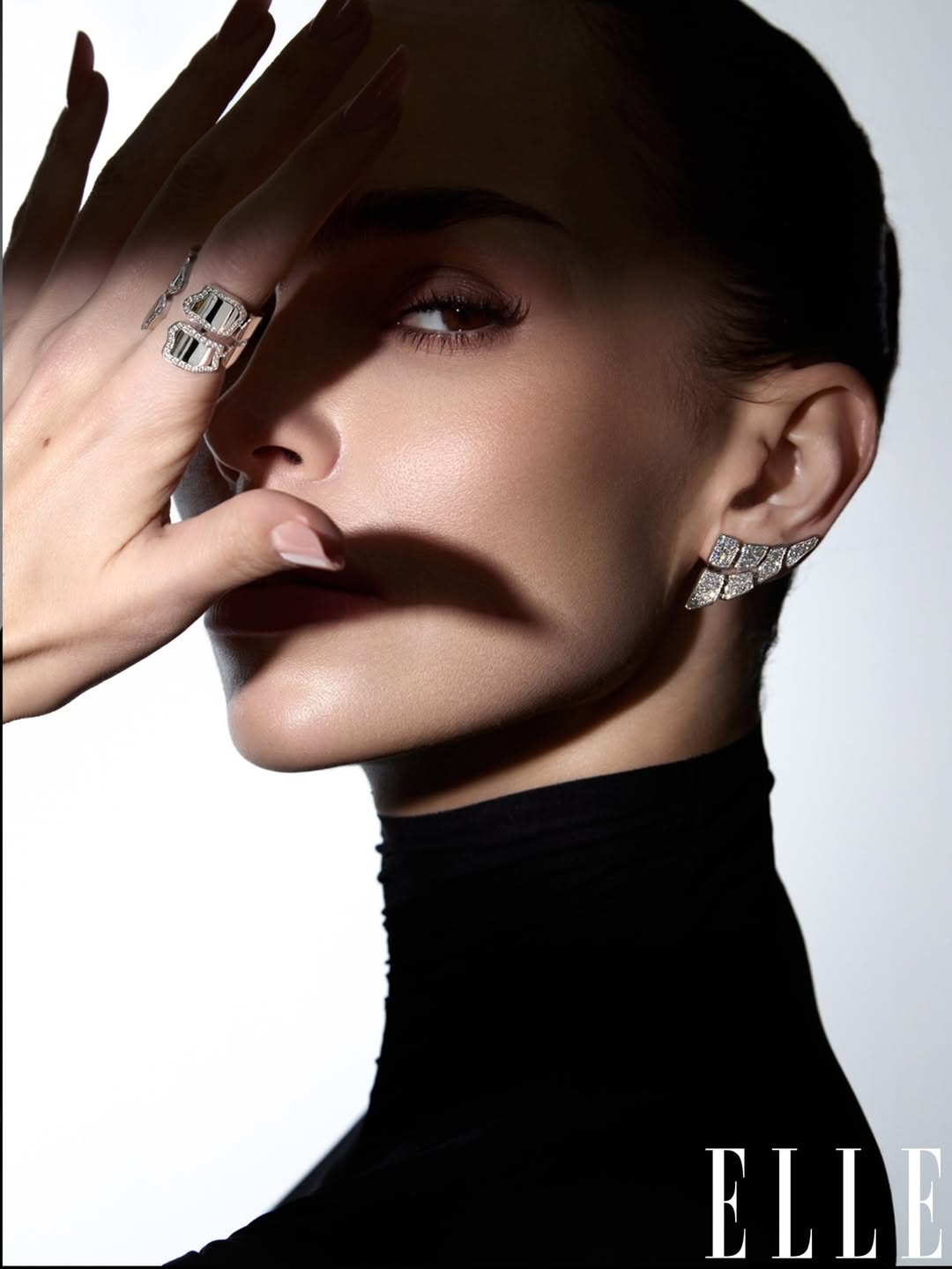 Ivana Essl in Schmuck von ORLOV auf den Seiten von ELLE Bulgaria