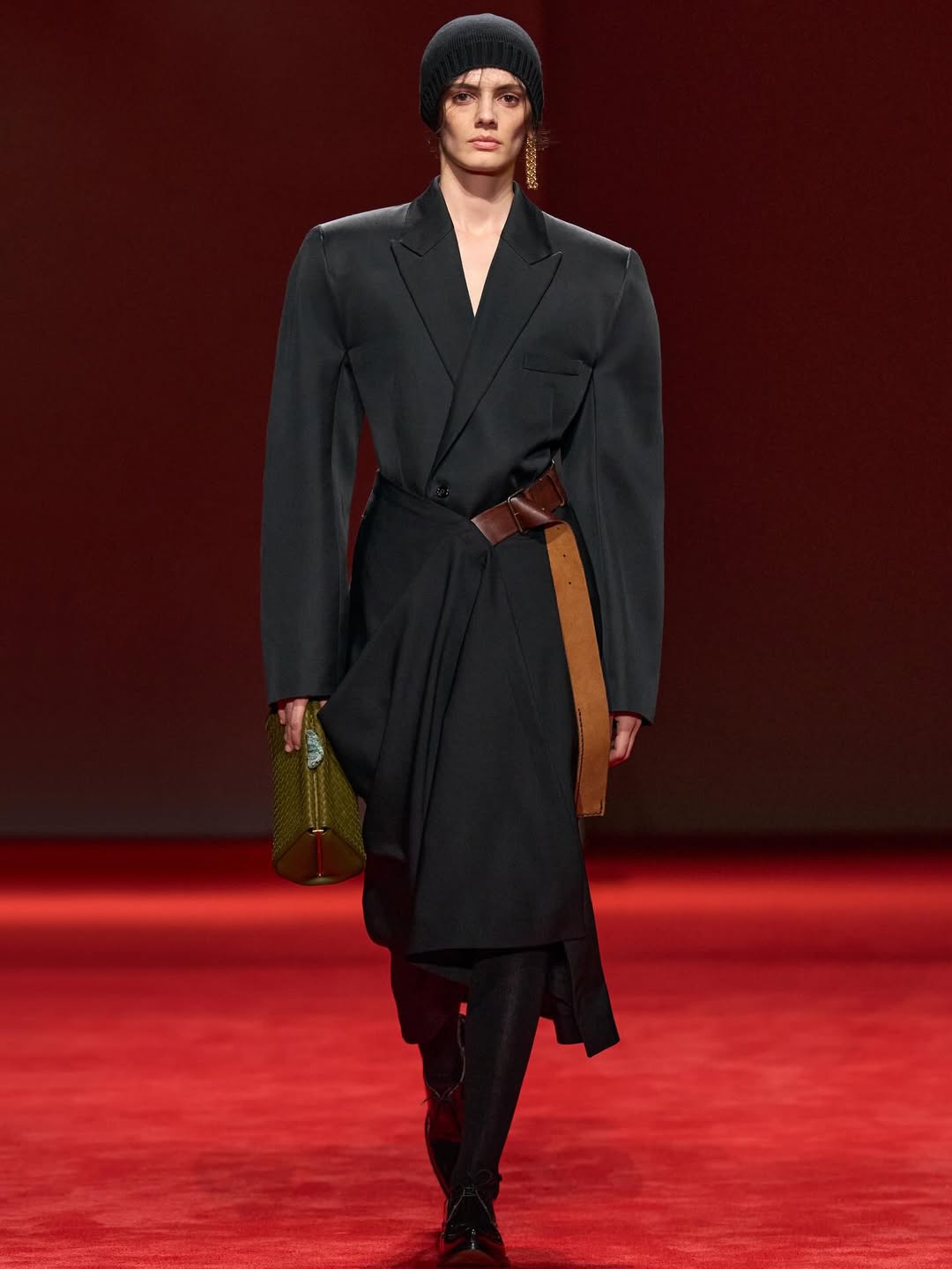 Spiel der Kontraste in der Herbst-Winter-Kollektion von Bottega Veneta