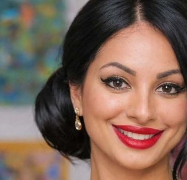 Künstlerin Margarita Gavrielova verwandelt Silvia Schneider in eine Göttin