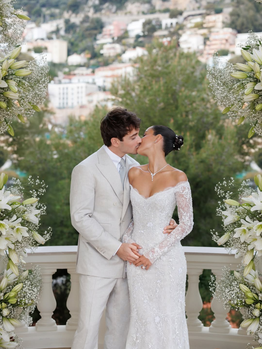 Der Formel-1-Star Charles Leclerc hat geheiratet: Ein Blick auf die Hochzeitsfotos