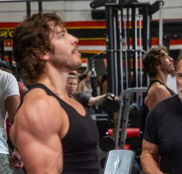 Arnold Schwarzenegger bereitet seinen Sohn auf sein Bodybuilding-Debüt vor