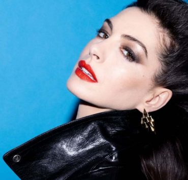 &Uuml;ber Alter, Mutterschaft und eine ikonische Rolle: Anne Hathaway im Interview f&uuml;r Harper&rsquo;s Bazaar