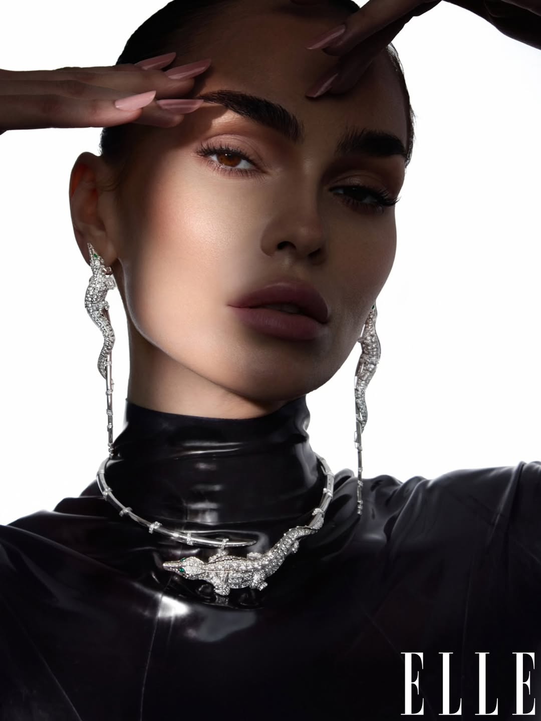 Ivana Essl in Schmuck von ORLOV auf den Seiten von ELLE Bulgaria