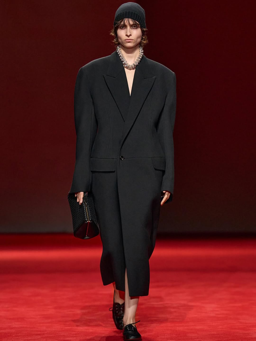 Spiel der Kontraste in der Herbst-Winter-Kollektion von Bottega Veneta