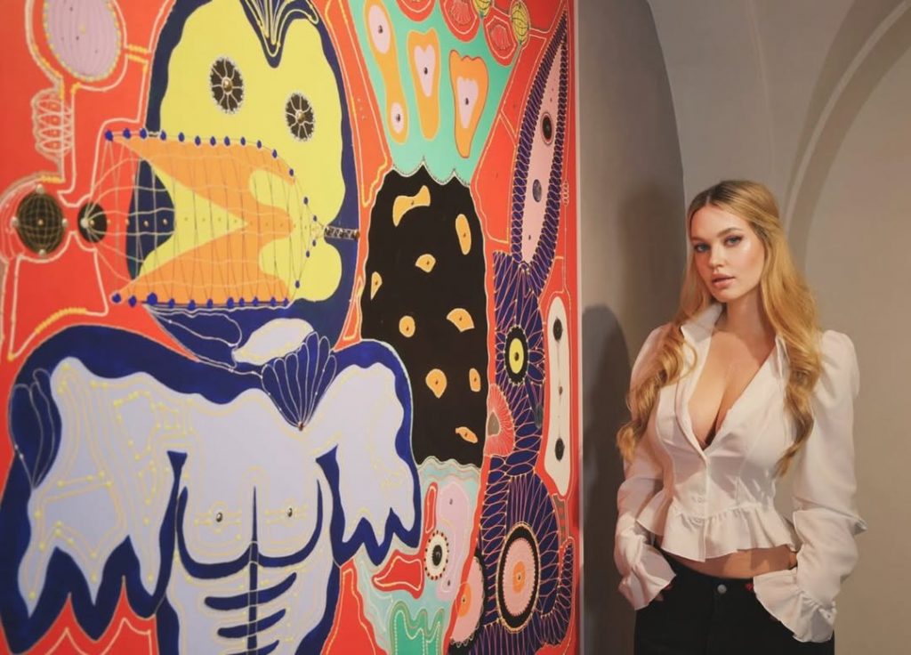 Vanessa Küstner präsentiert eine emotionale Ausstellung in ihrer Heimatstadt Salzburg