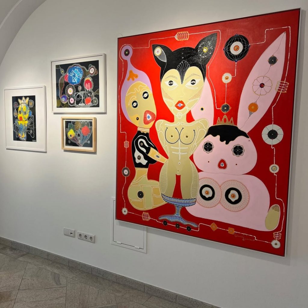 Vanessa Küstner präsentiert eine emotionale Ausstellung in ihrer Heimatstadt Salzburg