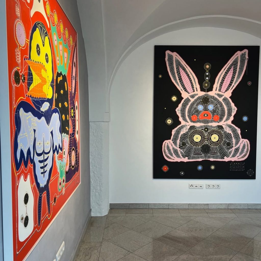 Vanessa Küstner präsentiert eine emotionale Ausstellung in ihrer Heimatstadt Salzburg