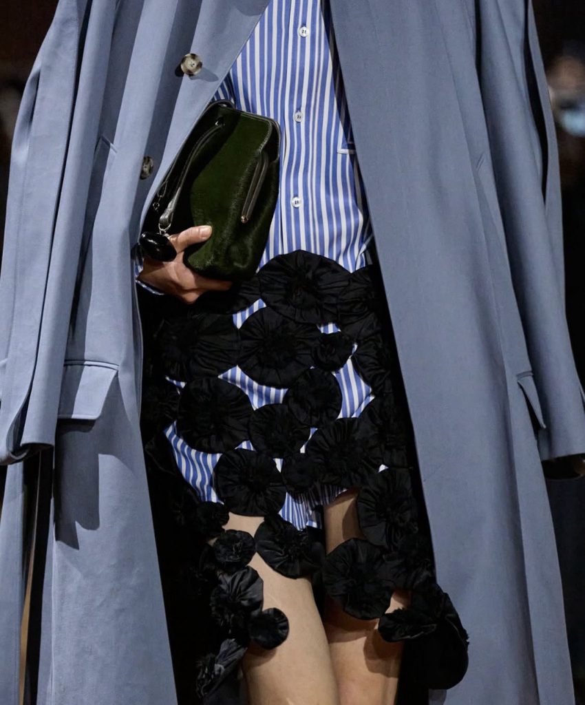 Victoria Beckham pr&auml;sentiert von der polnischen K&uuml;nstlerin inspirierte Kollektion