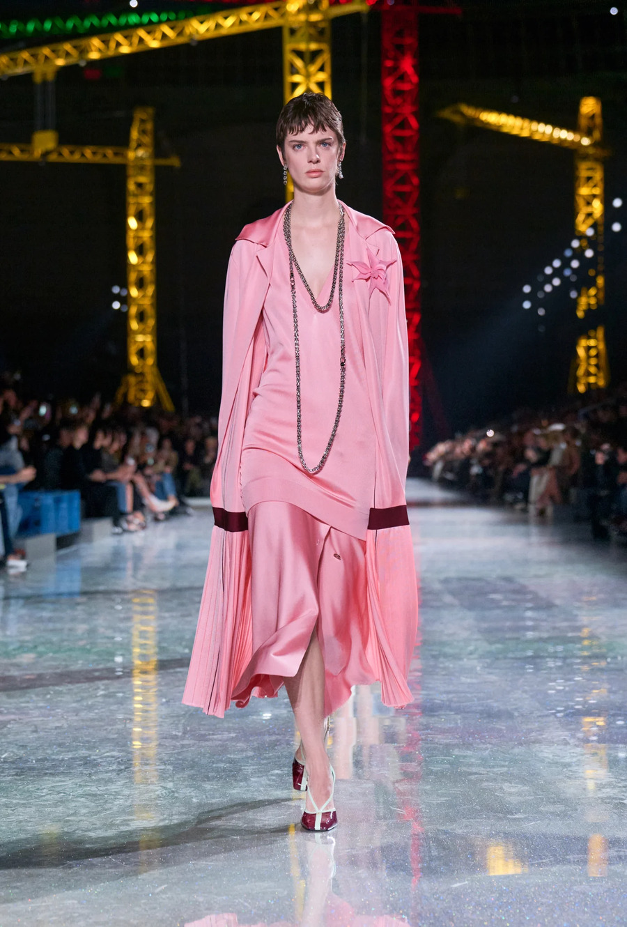 Die Verschmelzung von Tradition und futuristischer Vision in der Chanel FW &rsquo;26/27 Kollektion