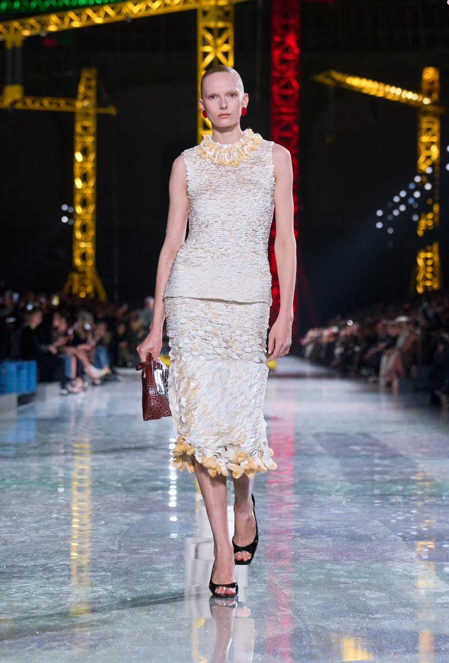 Die Verschmelzung von Tradition und futuristischer Vision in der Chanel FW &rsquo;26/27 Kollektion