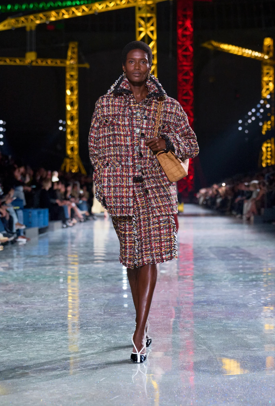 Die Verschmelzung von Tradition und futuristischer Vision in der Chanel FW &rsquo;26/27 Kollektion