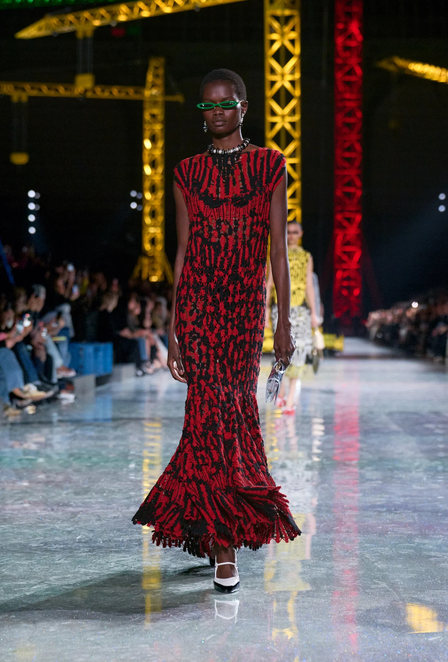 Die Verschmelzung von Tradition und futuristischer Vision in der Chanel FW &rsquo;26/27 Kollektion