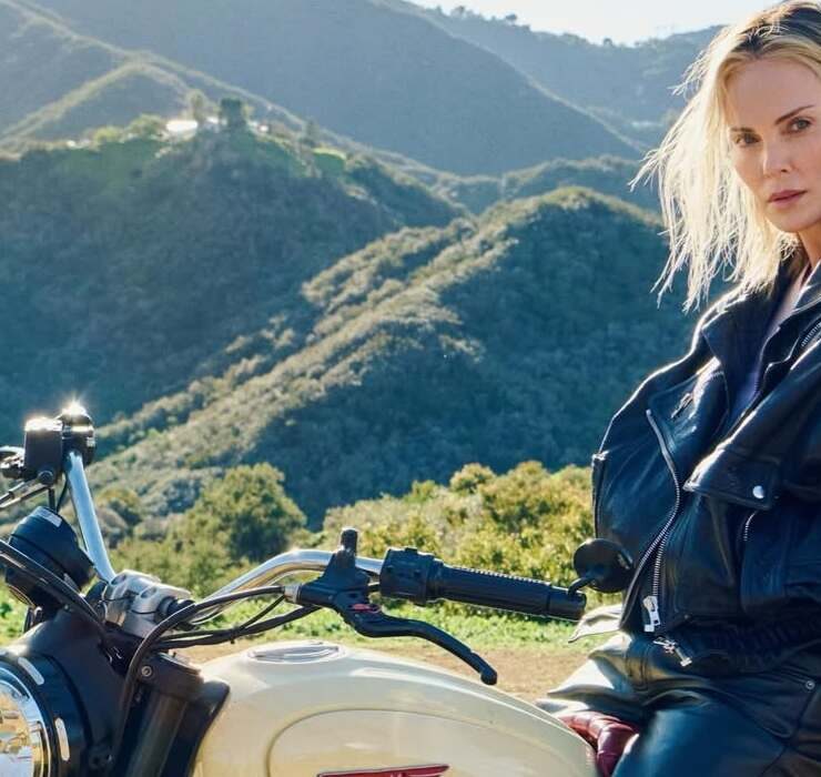 &laquo;Meine Mutter hat ihn erschossen&raquo;: Charlize Theron spricht erstmals &uuml;ber eine famili&auml;re Trag&ouml;die