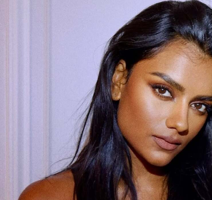 Simone Ashley, Star aus &laquo;Bridgerton&raquo;, deb&uuml;tiert in der Musikindustrie