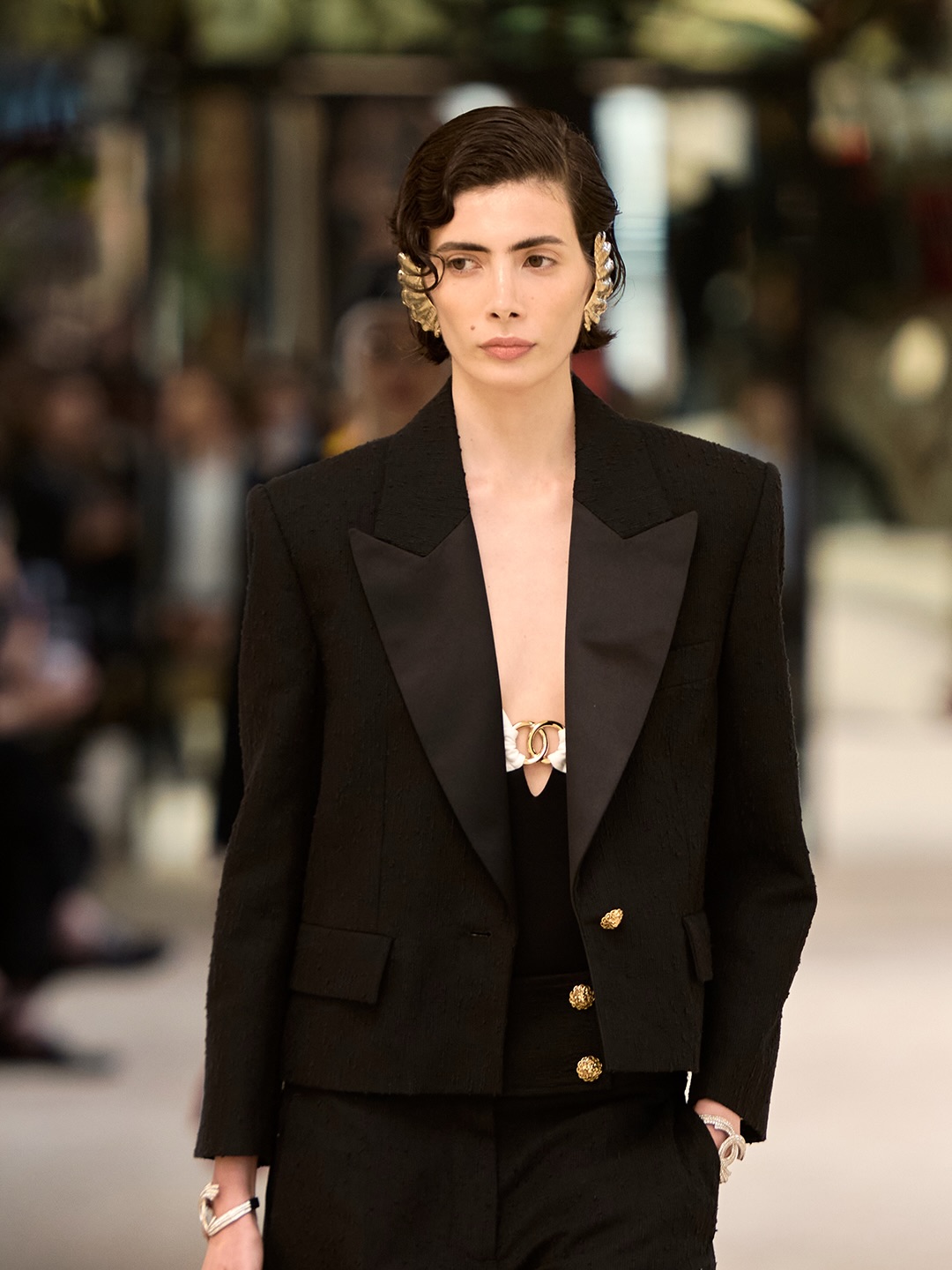 Wodurch blieb die erste Cruise-Show von Matthieu Blazy f&uuml;r Chanel in Erinnerung?