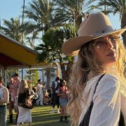 Im silbernen Body mit Federn: Jennifer Lopez&rsquo; spektakul&auml;rer Auftritt beim Coachella 2026