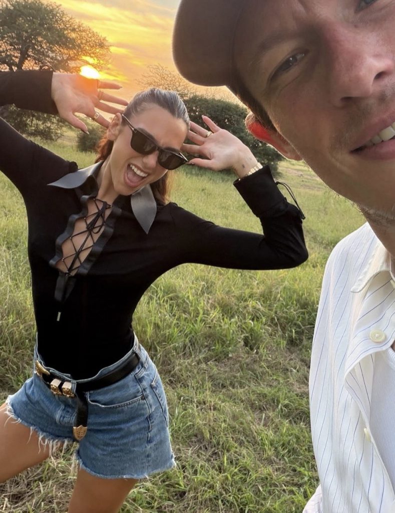 Eine romantische Safari von Dua Lipa und Callum Turner in South Africa