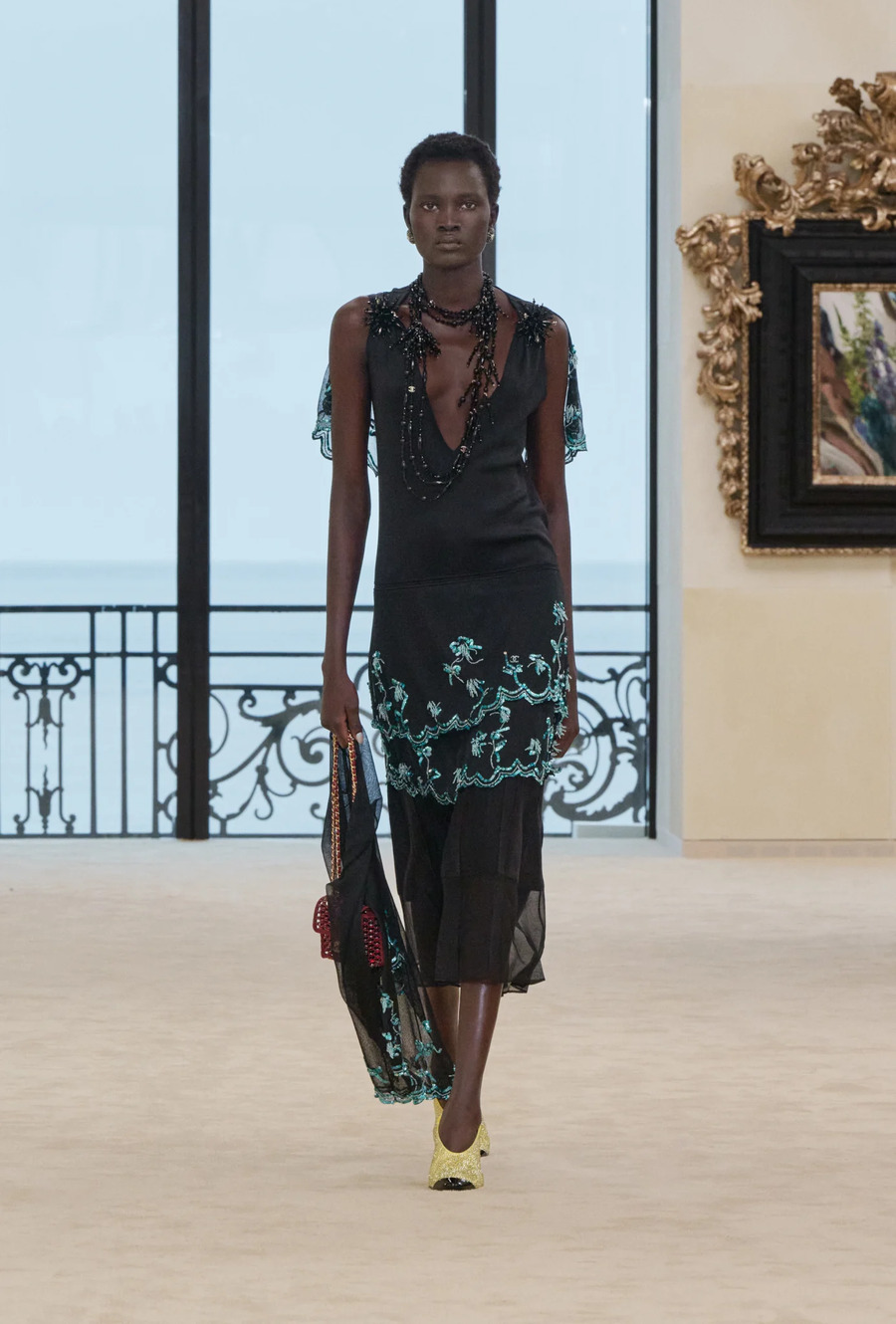 Wodurch blieb die erste Cruise-Show von Matthieu Blazy f&uuml;r Chanel in Erinnerung?